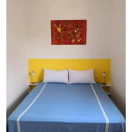 Panoramica Con Piscina